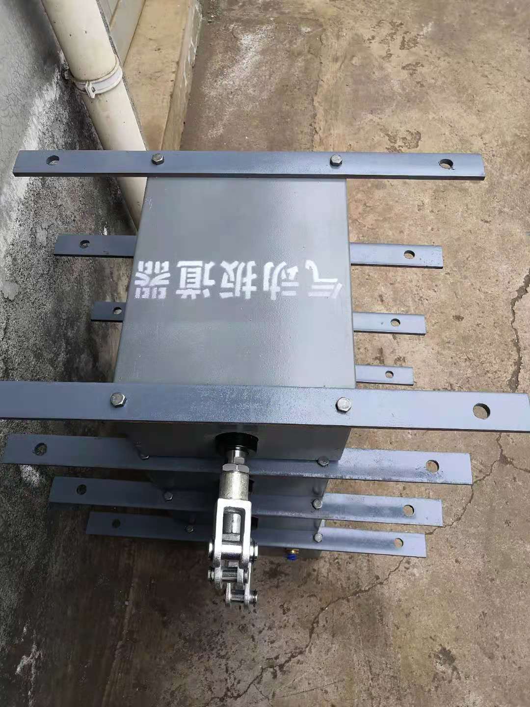 汽动搬道器